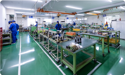 組立工場 操作装置組立